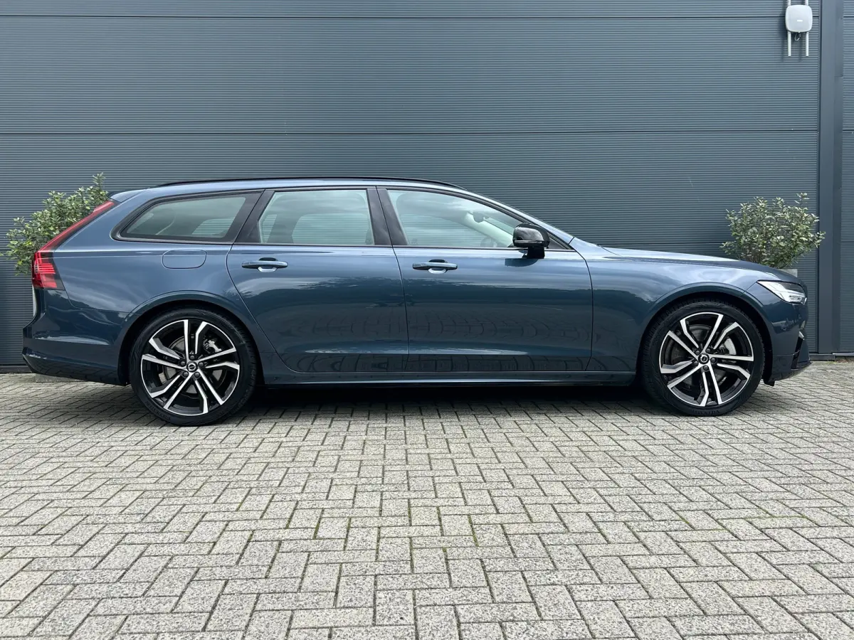 2.0 T8 Plug-in hybrid AWD Ultra Dark | Luchtvering | Massage | Bowers&Wilkins | SoH97% | HU-Display |