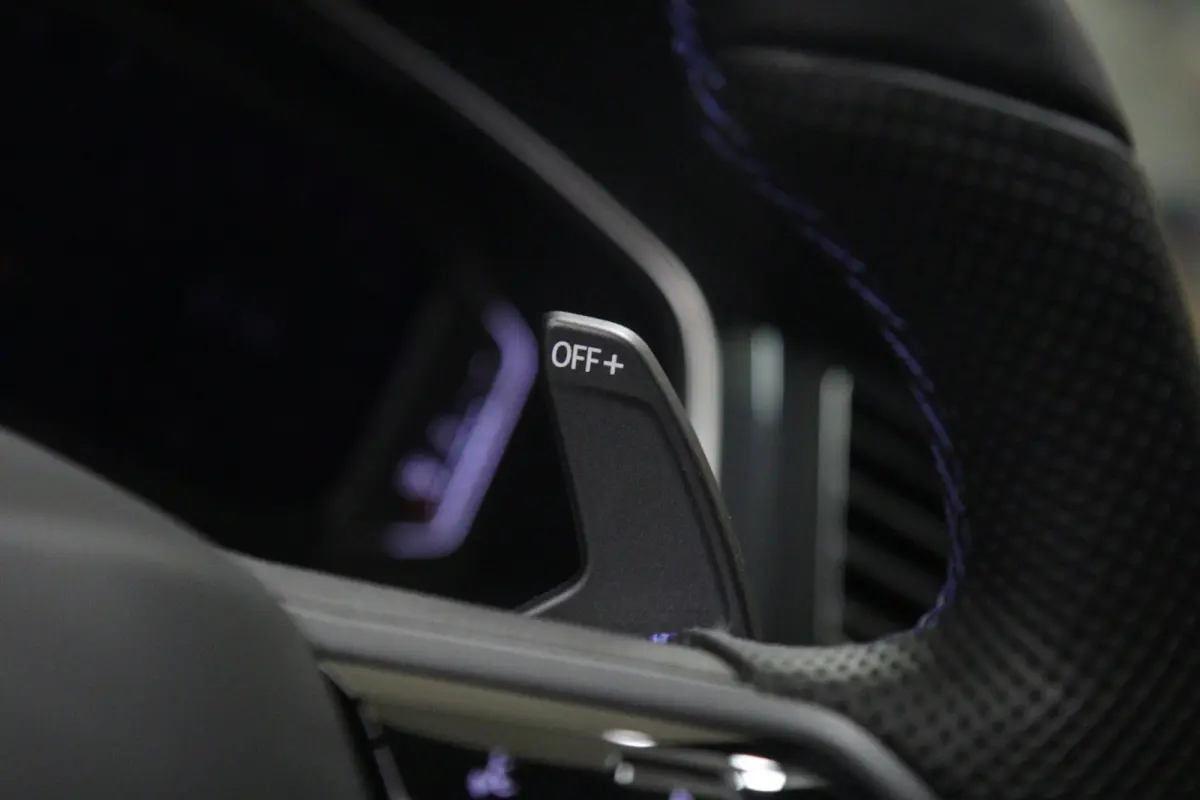 2.0 TSI R 75 Edition 4Motion PANO/AKRA/HUD/HARMANKARDON/BOMVOL