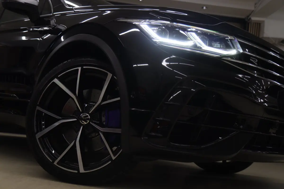 2.0 TSI R 75 Edition 4Motion PANO/AKRA/HUD/HARMANKARDON/BOMVOL