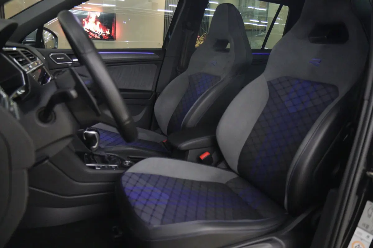 2.0 TSI R 75 Edition 4Motion PANO/AKRA/HUD/HARMANKARDON/BOMVOL