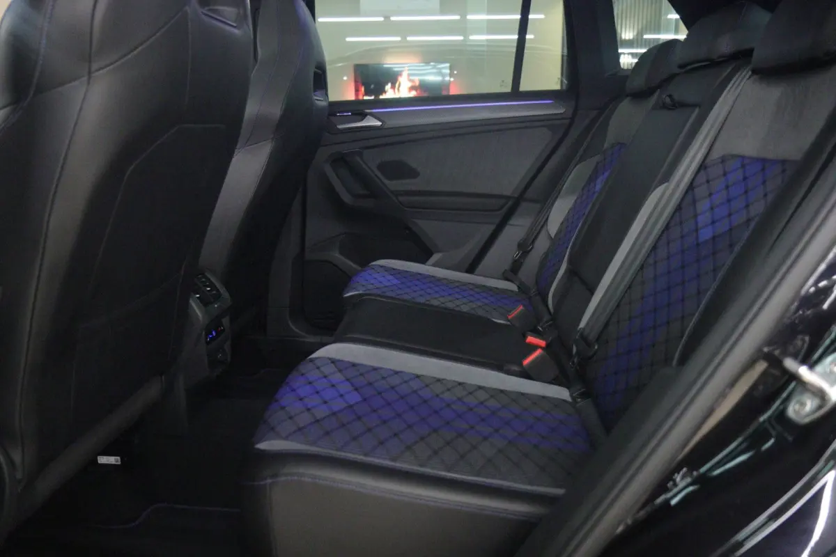 2.0 TSI R 75 Edition 4Motion PANO/AKRA/HUD/HARMANKARDON/BOMVOL