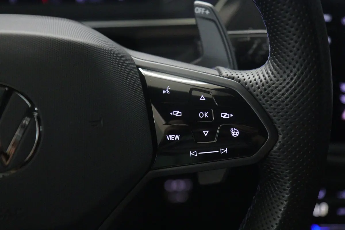 2.0 TSI R 75 Edition 4Motion PANO/AKRA/HUD/HARMANKARDON/BOMVOL