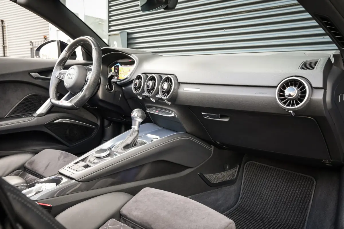 2.0 TFSI Competition | Virtual Dashboard | Leder/Alcantara | Metallic Lak | LED | Stoelverwarming | Clima | CC |