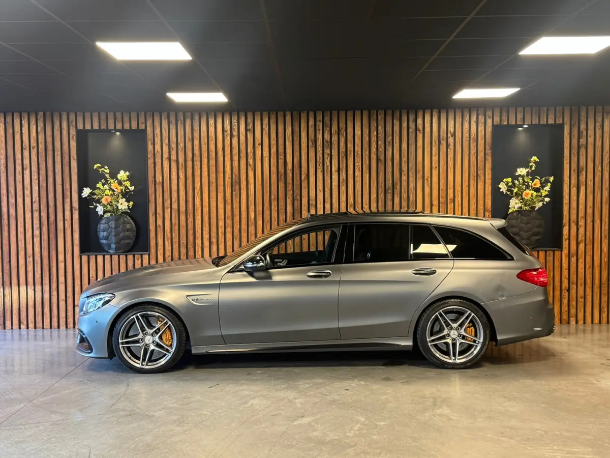 AMG 63 S / Keramisch / Burmester / Pano / Magno / 360 Camera / Memory