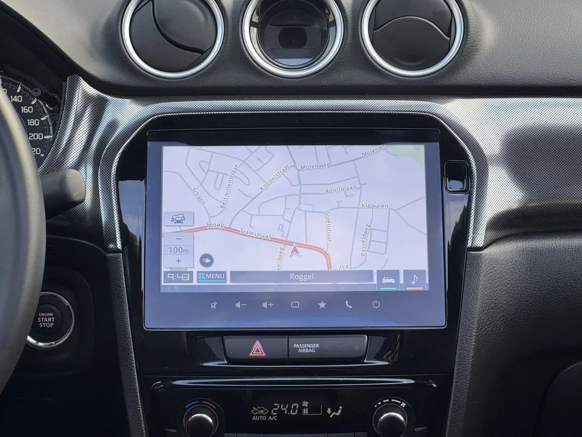 1.5 Hybrid Style Trekhaak 4 Seizoenen banden Panorama dak Camera Carplay Navigatie