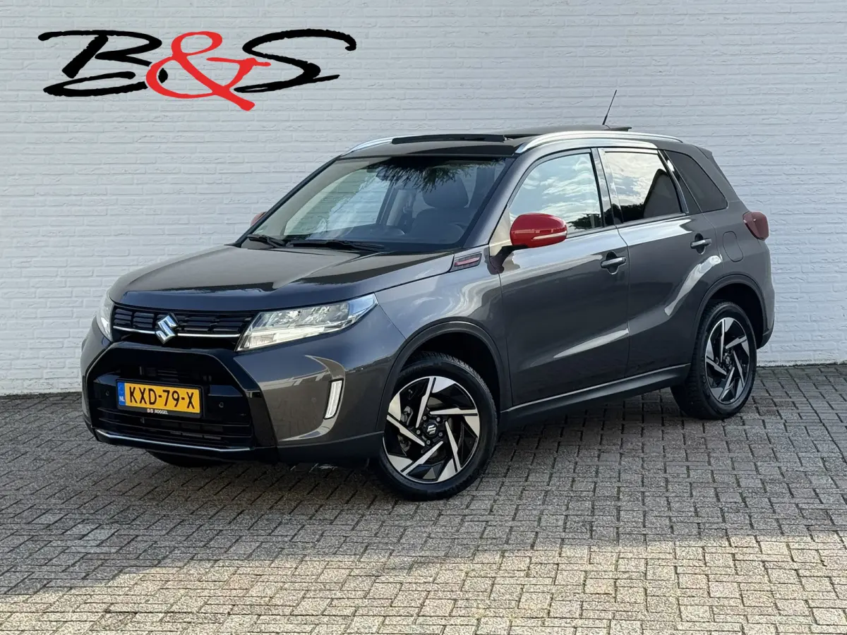 1.5 Hybrid Style Trekhaak 4 Seizoenen banden Panorama dak Camera Carplay Navigatie