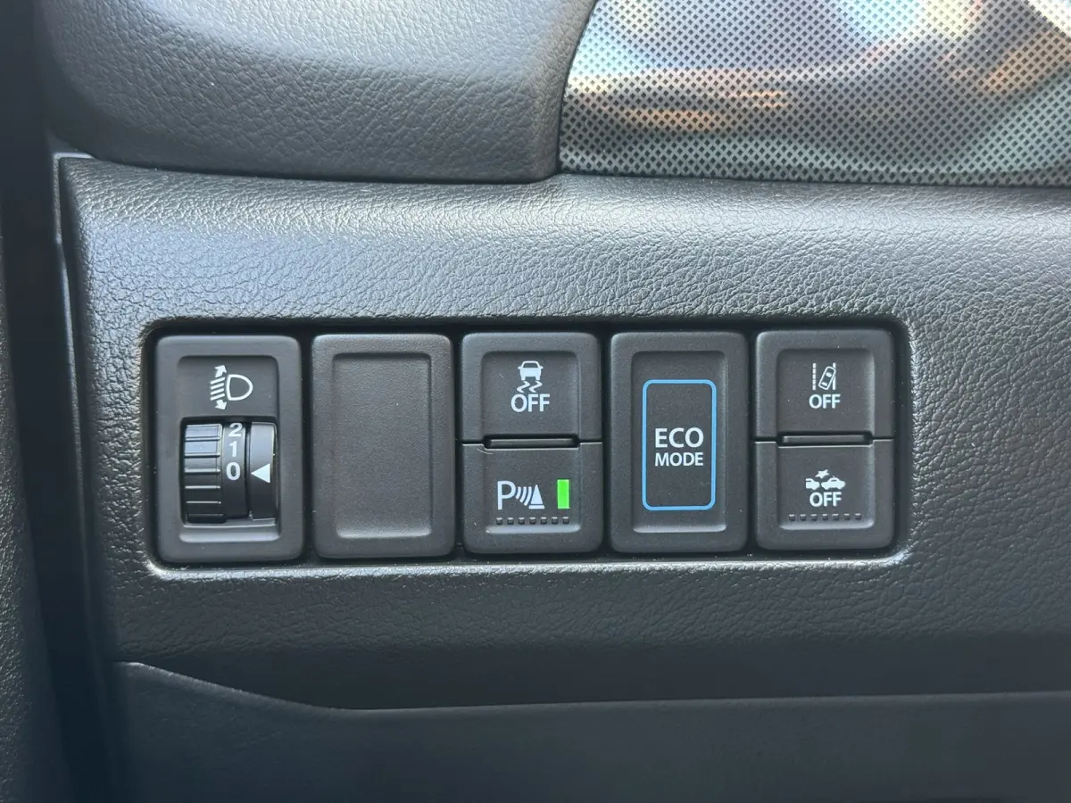 1.5 Hybrid Style Trekhaak 4 Seizoenen banden Panorama dak Camera Carplay Navigatie