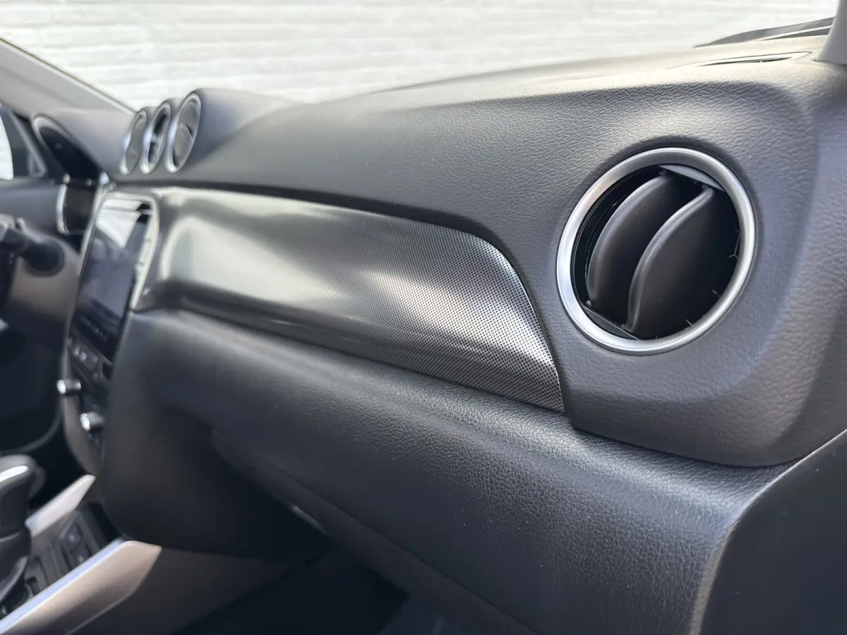 1.5 Hybrid Style Trekhaak 4 Seizoenen banden Panorama dak Camera Carplay Navigatie