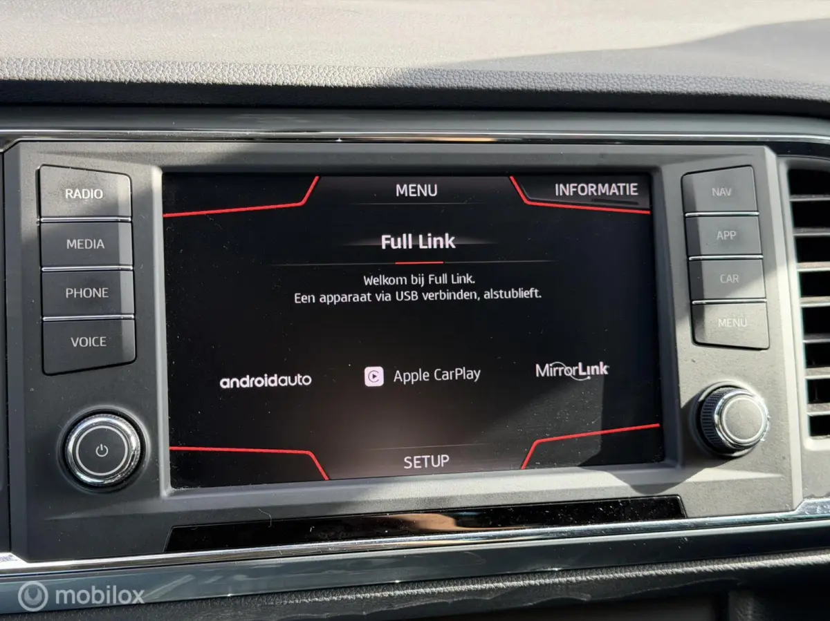1.5 TSI Style Business Intense CarPlay Camera DAB+