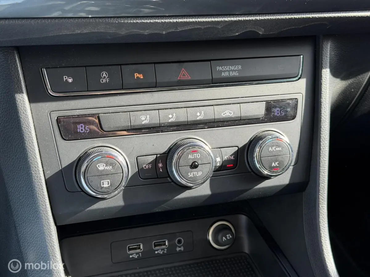 1.5 TSI Style Business Intense CarPlay Camera DAB+