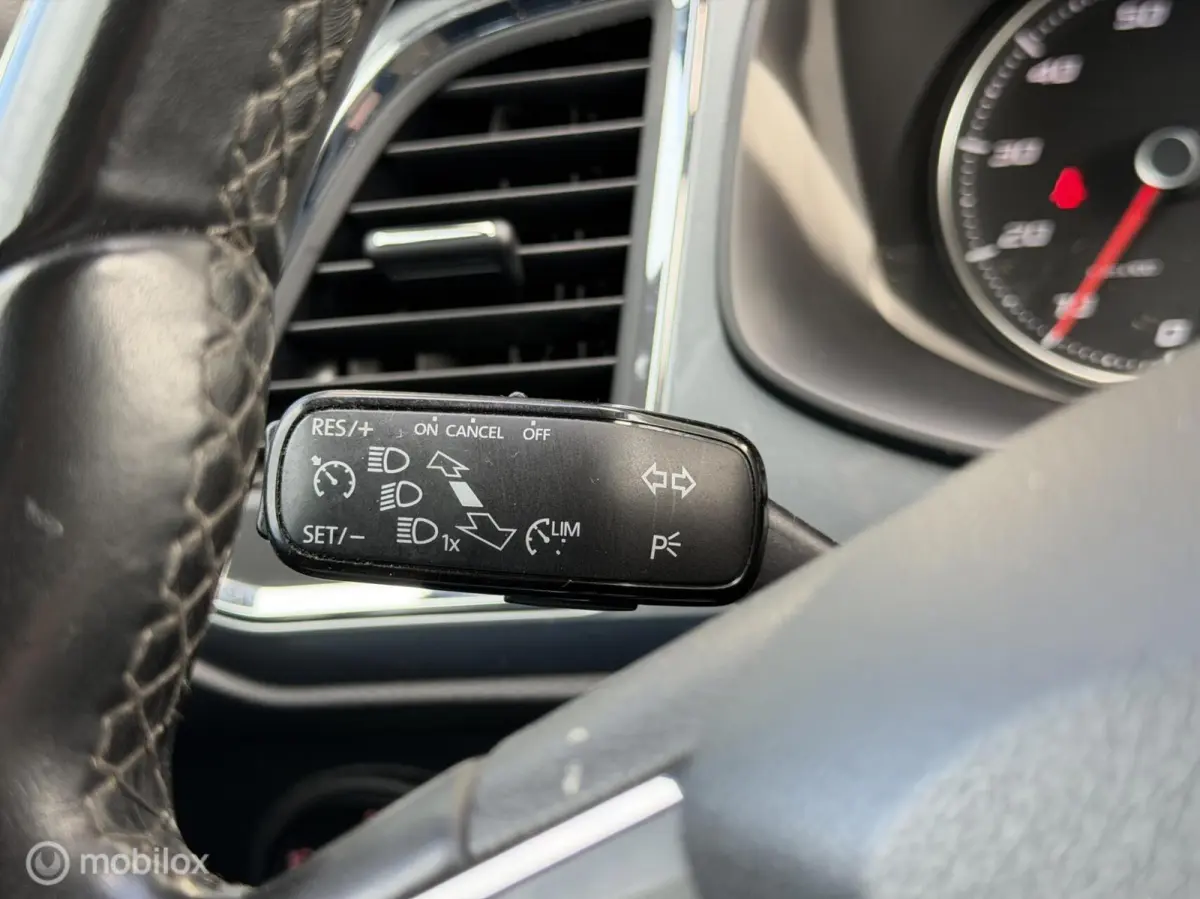 1.5 TSI Style Business Intense CarPlay Camera DAB+