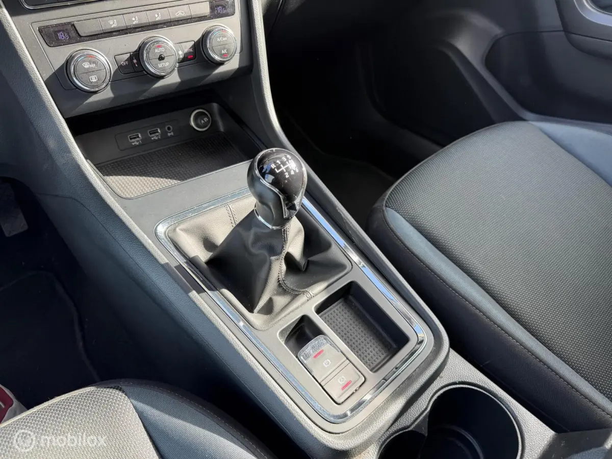 1.5 TSI Style Business Intense CarPlay Camera DAB+