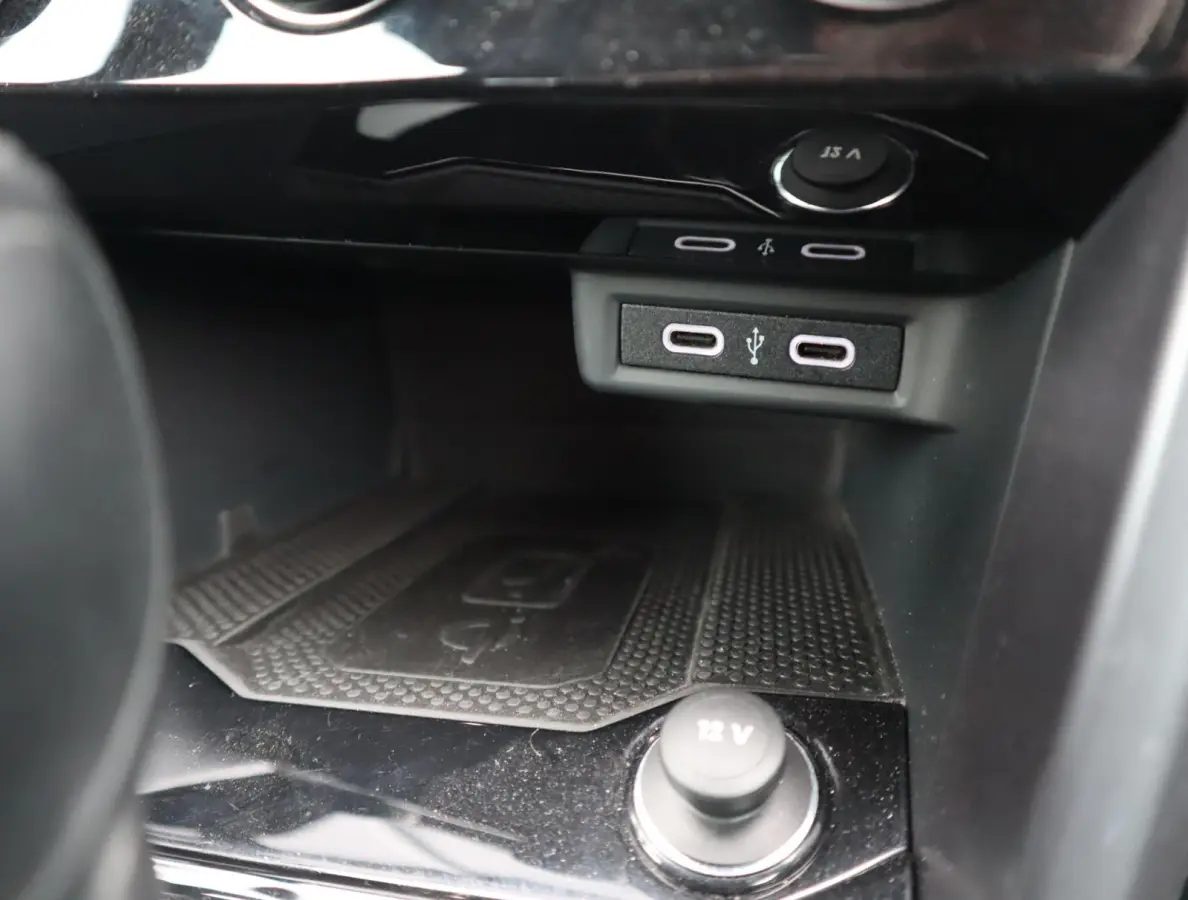 1.5 TSI R-Line | R sportstoelen | Stoelverwarming | Automaat