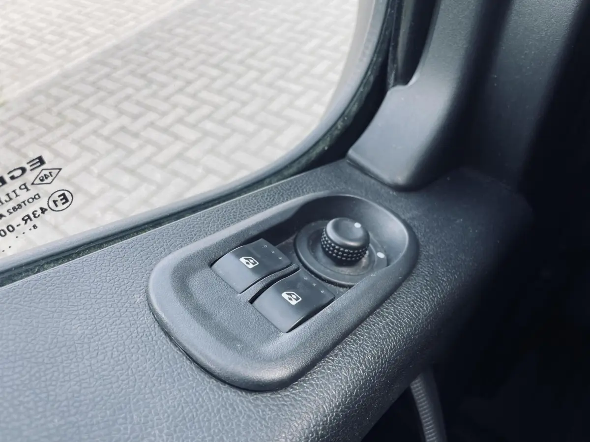 bestel EURO 6 T35 2.3 dCi L3H2
