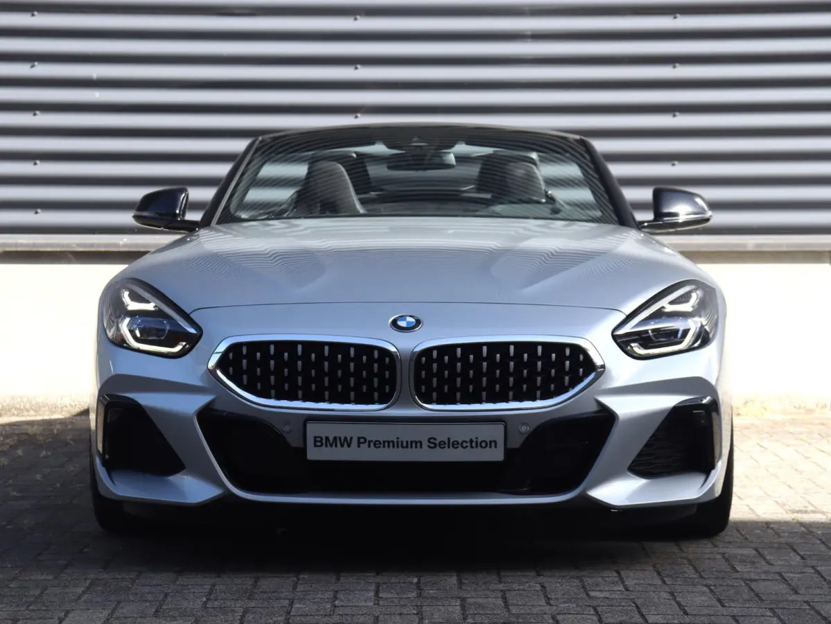 sDrive30i | High Executive | M Sportpakket | Head-Up | Adaptive Cruise Control | M Sportdifferentieel | Harman Kardon | Elektr. Stoelen | Comfort Access | 19'' LMV