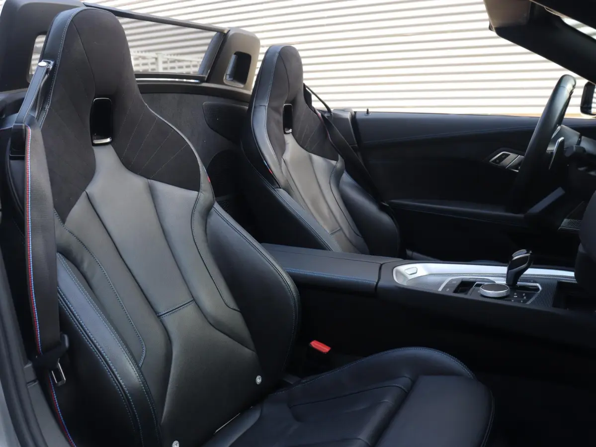 sDrive30i | High Executive | M Sportpakket | Head-Up | Adaptive Cruise Control | M Sportdifferentieel | Harman Kardon | Elektr. Stoelen | Comfort Access | 19'' LMV