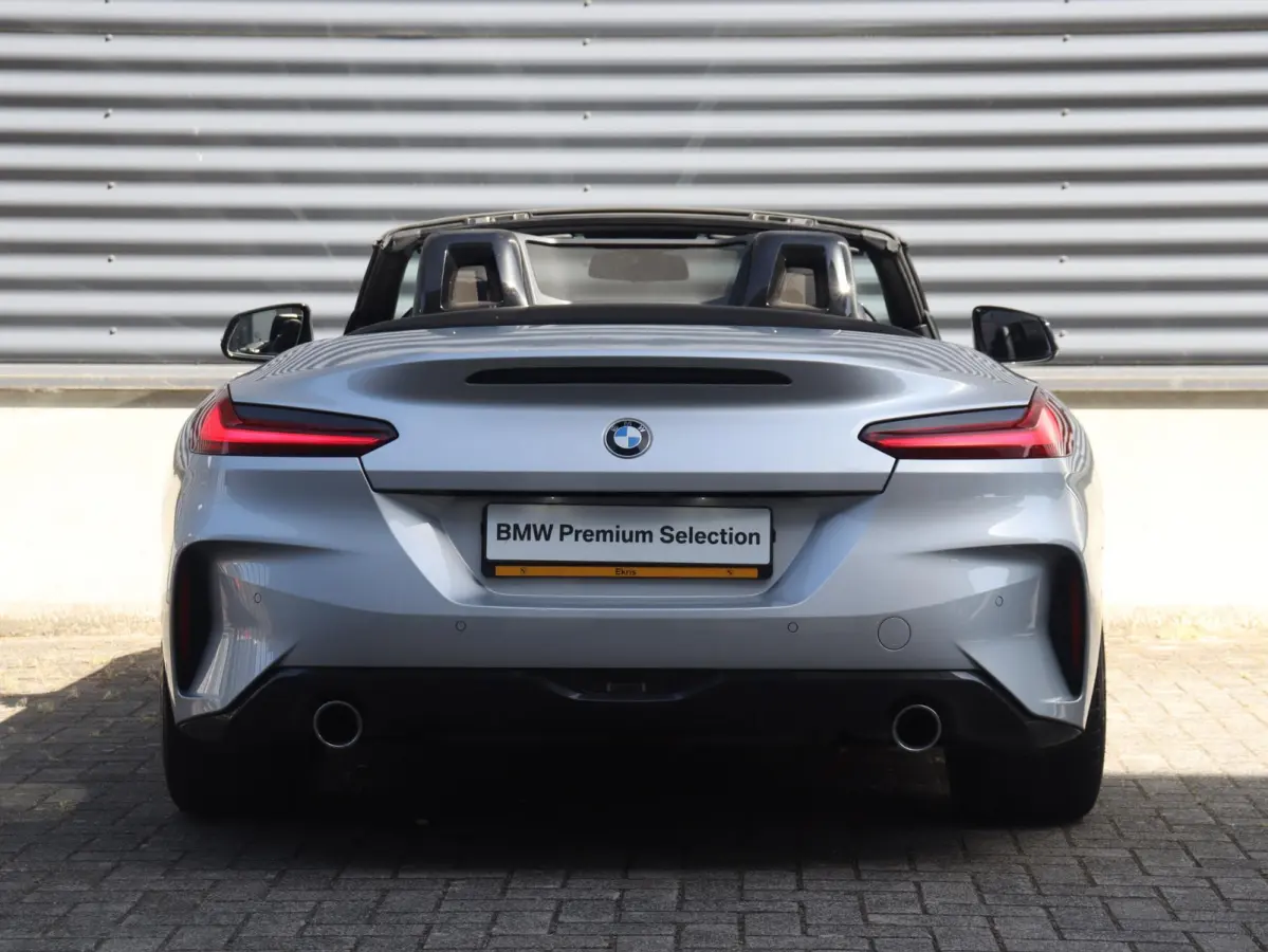 sDrive30i | High Executive | M Sportpakket | Head-Up | Adaptive Cruise Control | M Sportdifferentieel | Harman Kardon | Elektr. Stoelen | Comfort Access | 19'' LMV