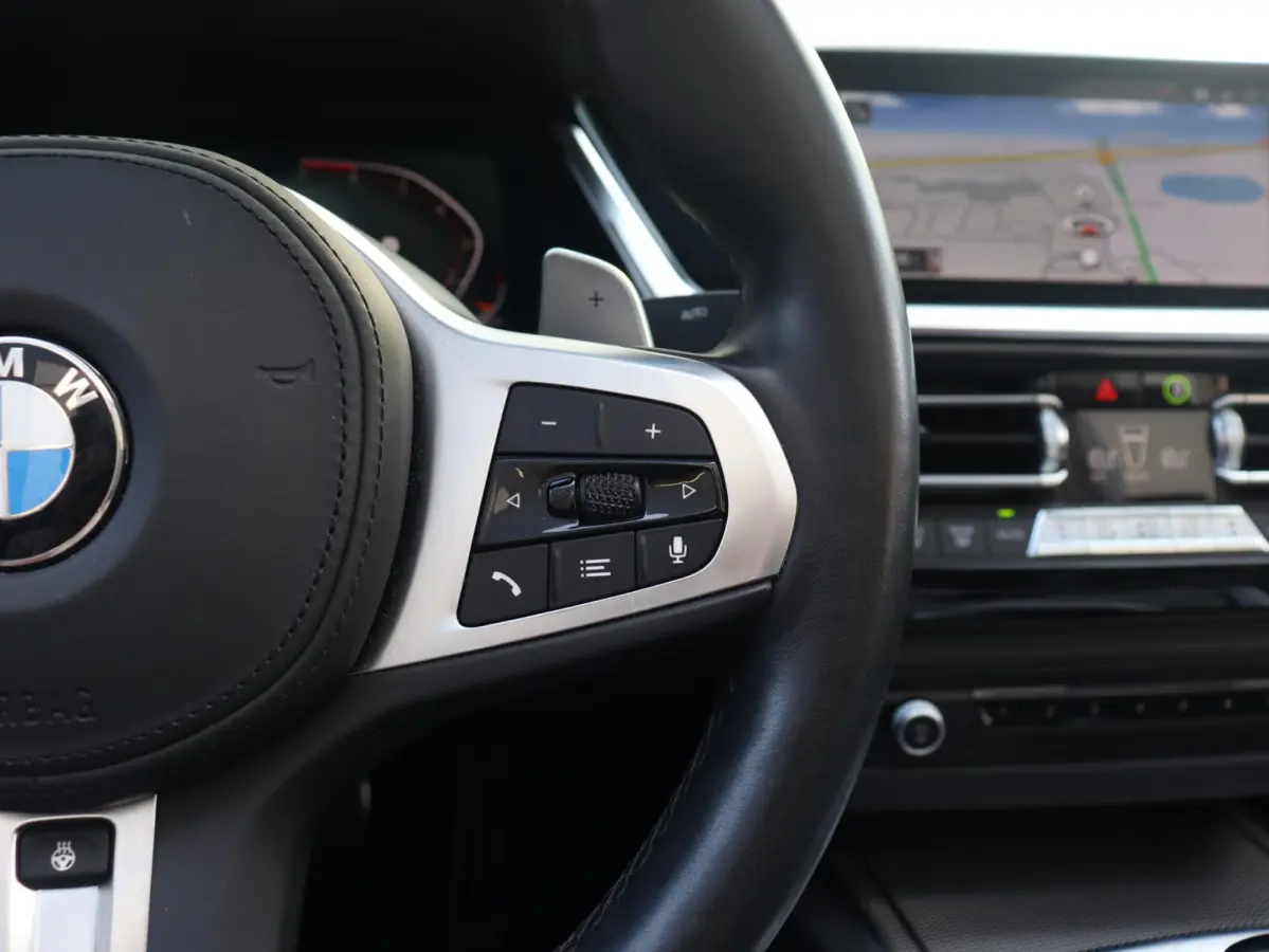 sDrive30i | High Executive | M Sportpakket | Head-Up | Adaptive Cruise Control | M Sportdifferentieel | Harman Kardon | Elektr. Stoelen | Comfort Access | 19'' LMV