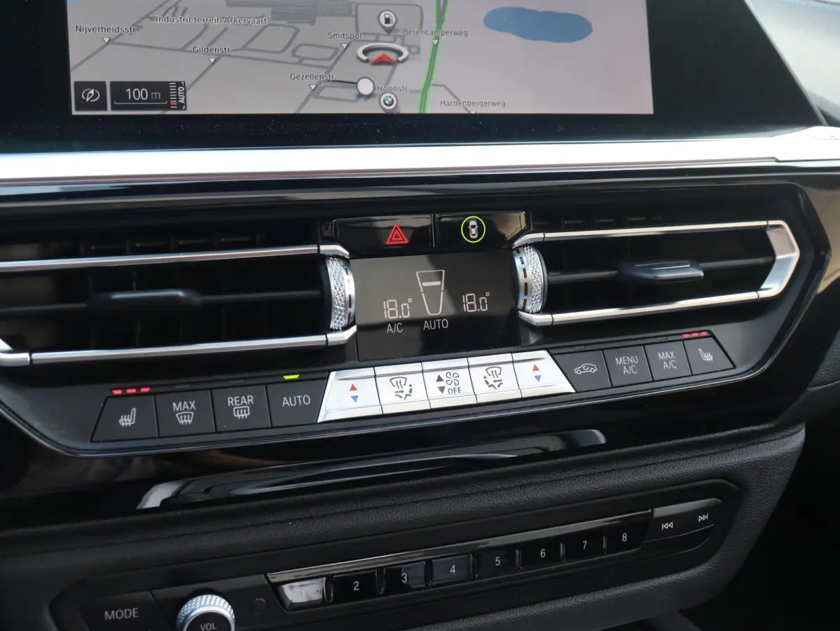 sDrive30i | High Executive | M Sportpakket | Head-Up | Adaptive Cruise Control | M Sportdifferentieel | Harman Kardon | Elektr. Stoelen | Comfort Access | 19'' LMV