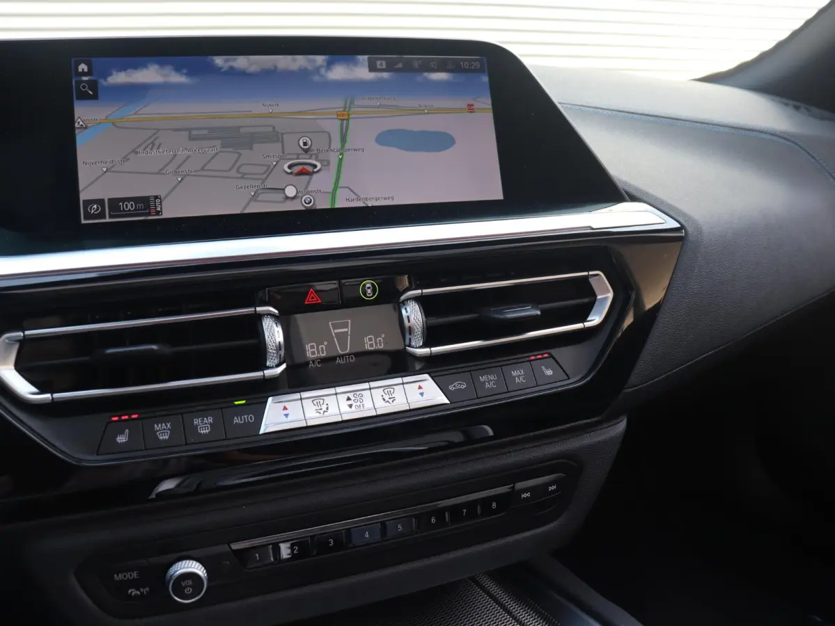 sDrive30i | High Executive | M Sportpakket | Head-Up | Adaptive Cruise Control | M Sportdifferentieel | Harman Kardon | Elektr. Stoelen | Comfort Access | 19'' LMV