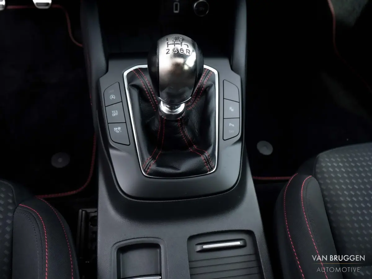 1.0 EcoBoost ST Line Pano B&O