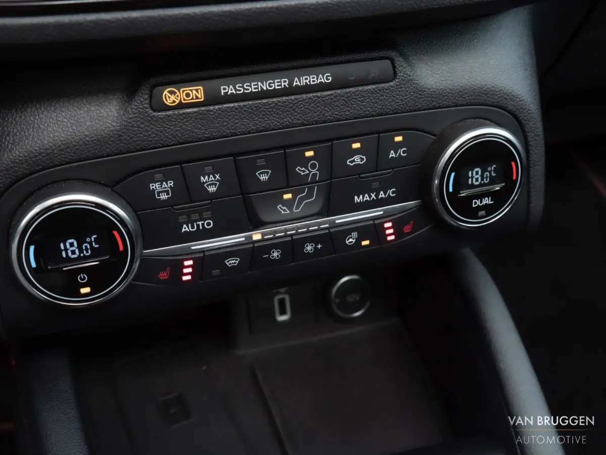 1.0 EcoBoost ST Line Pano B&O