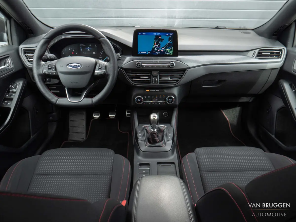 1.0 EcoBoost ST Line Pano B&O