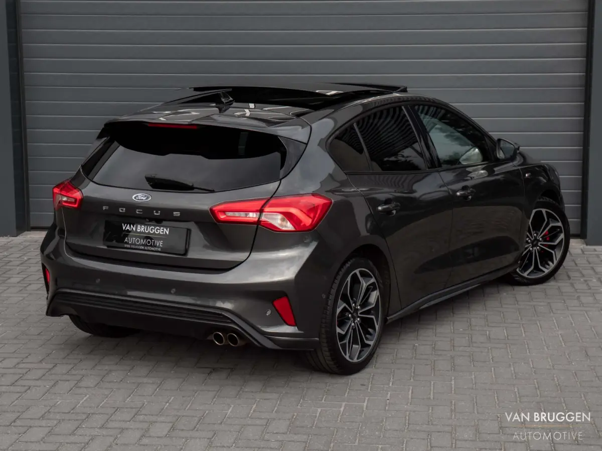 1.0 EcoBoost ST Line Pano B&O