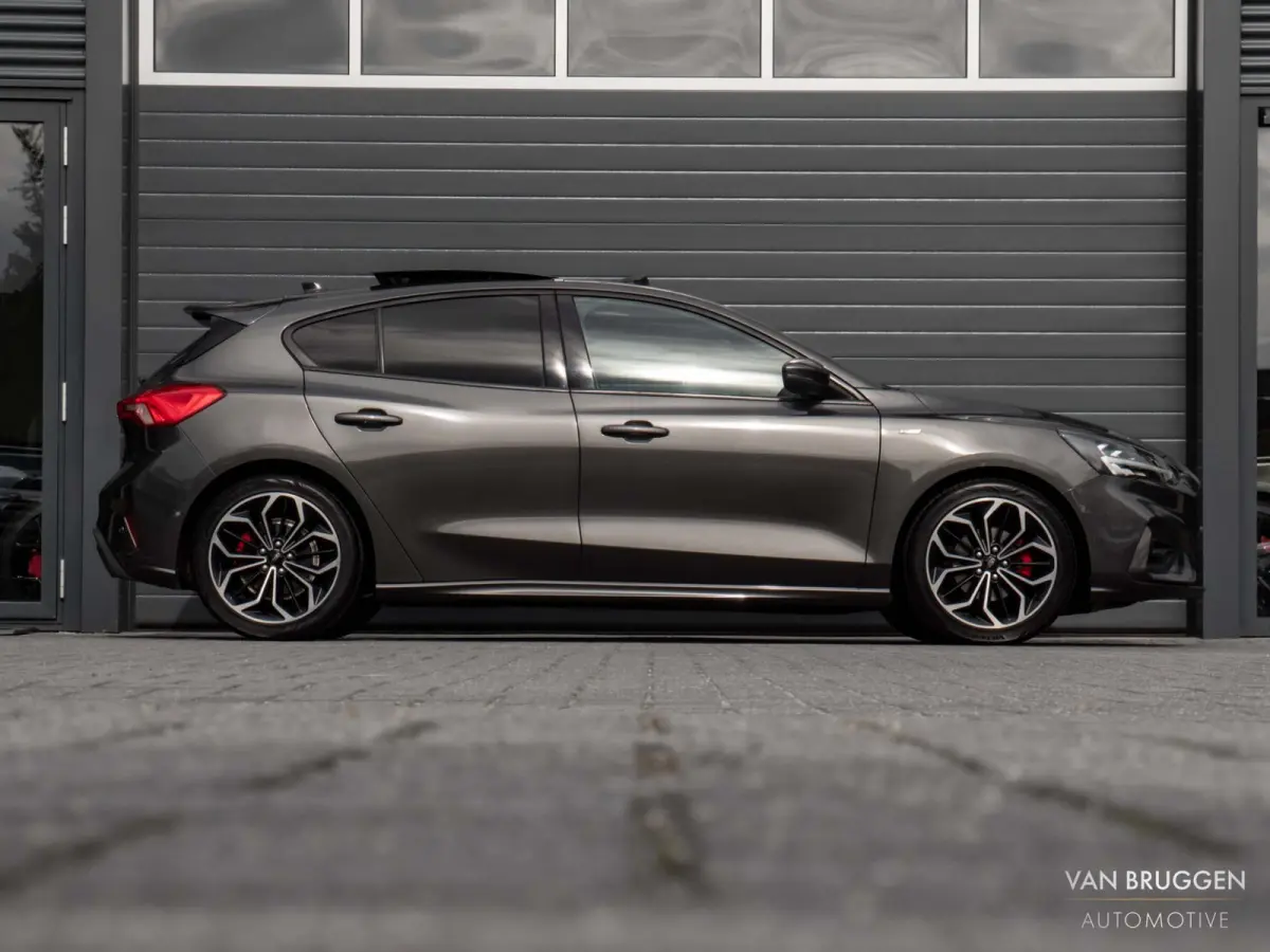 1.0 EcoBoost ST Line Pano B&O