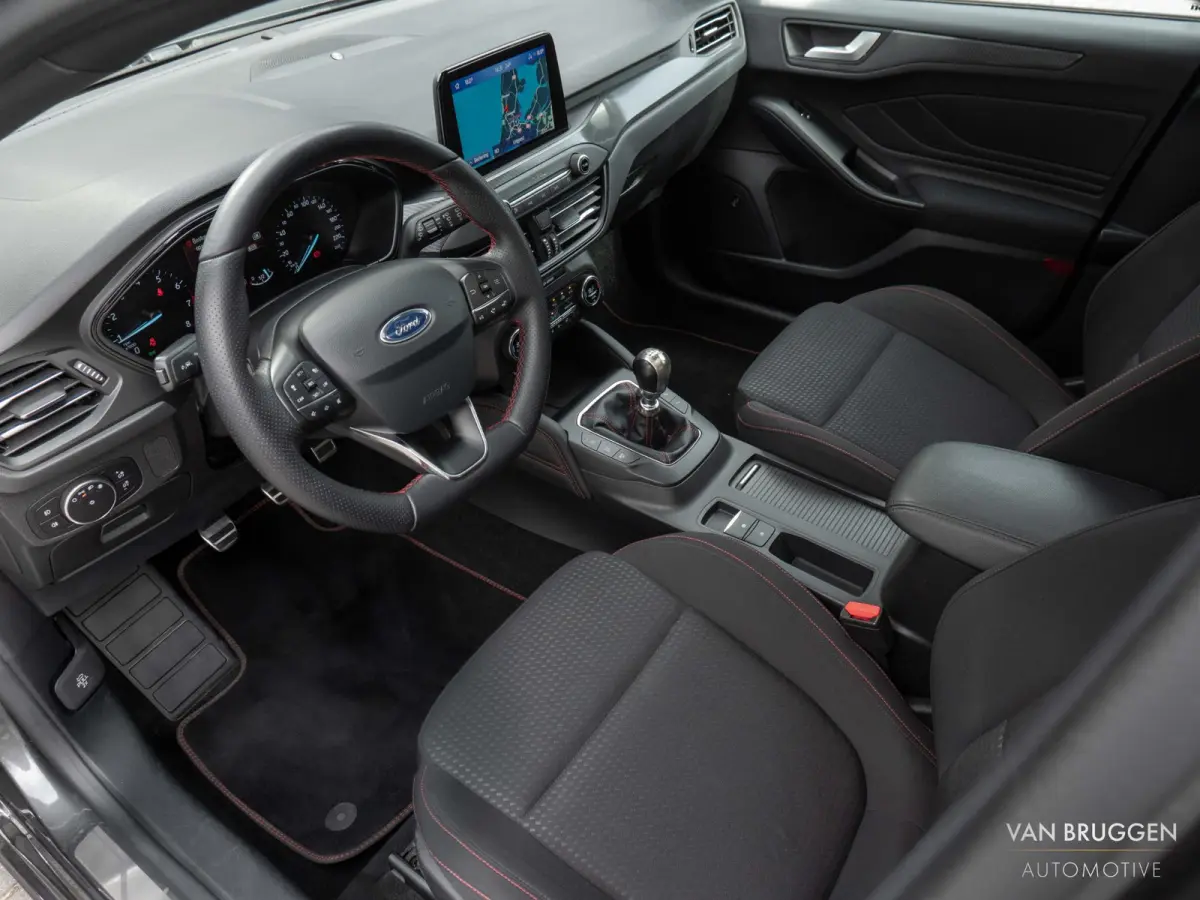 1.0 EcoBoost ST Line Pano B&O