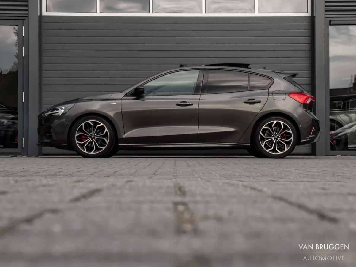 1.0 EcoBoost ST Line Pano B&O