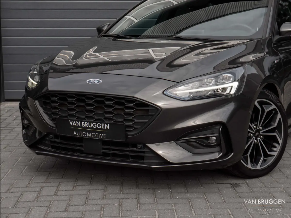 1.0 EcoBoost ST Line Pano B&O