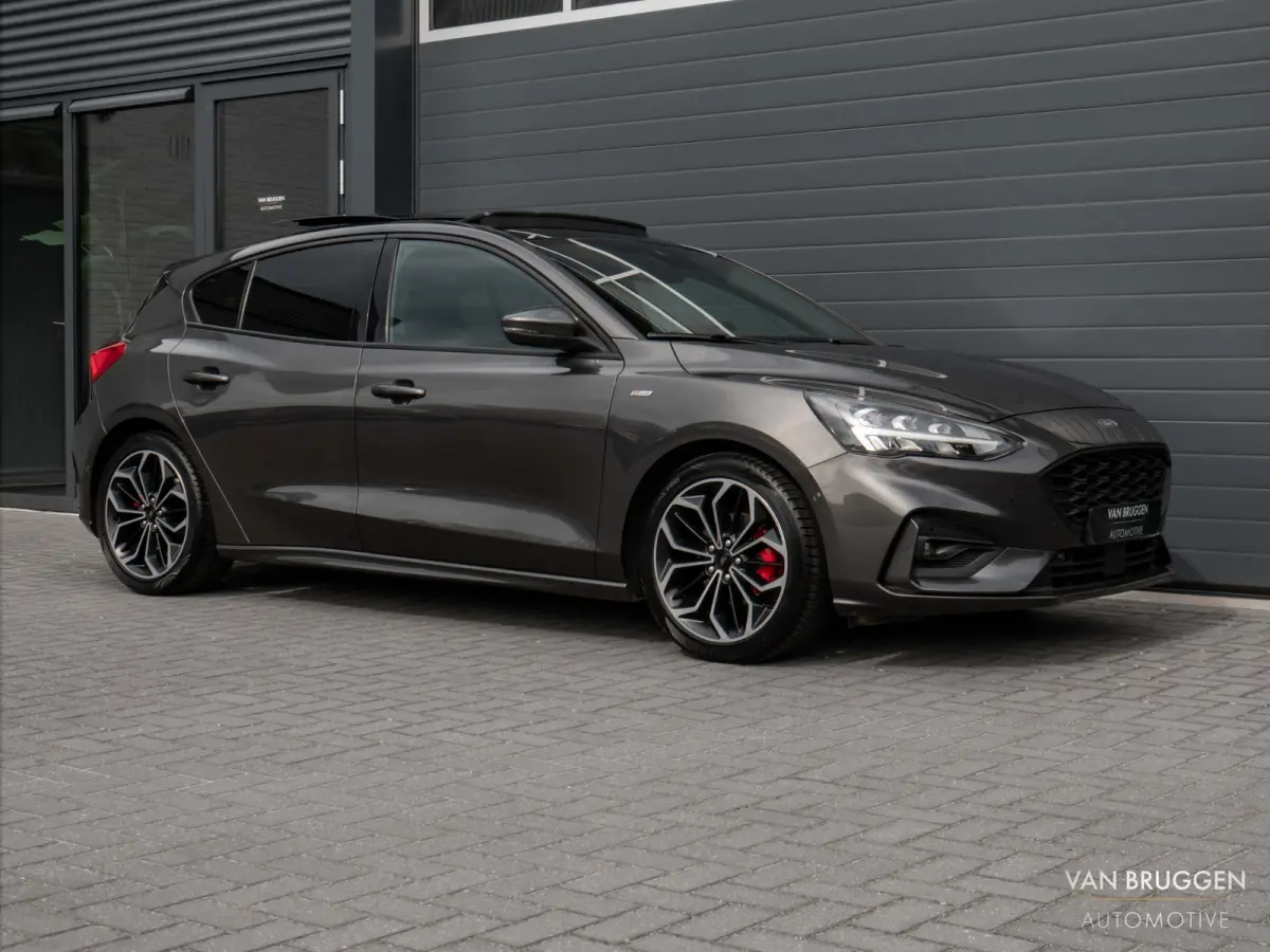 1.0 EcoBoost ST Line Pano B&O