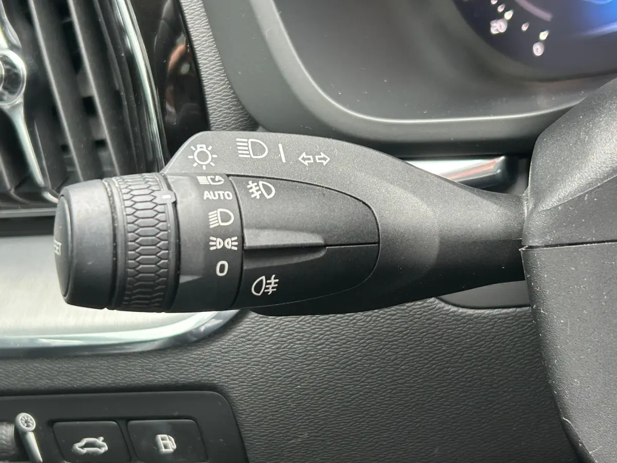 2.0 T6 Long Range AWD Inscription | Luchtvering | Trekhaak | SoH 97% | HU-Display | 360 camera | Stoel & stuurverwarming |