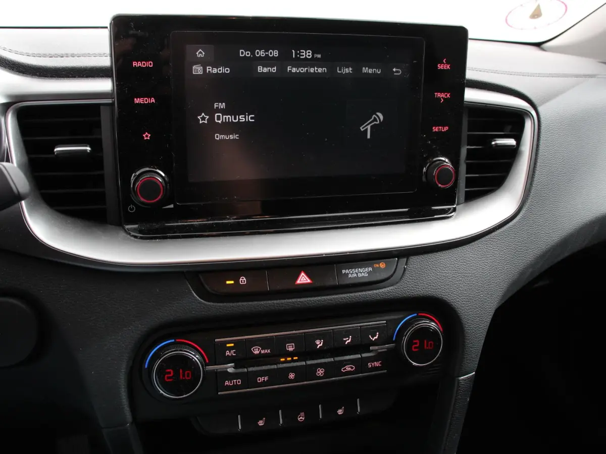 1.0 T-GDi 120pk Dynamic Line Climate control Cruise control Apple Carplay/ Android Auto Navigatie Stuur + stoel verwarming Achteruitrijcamera