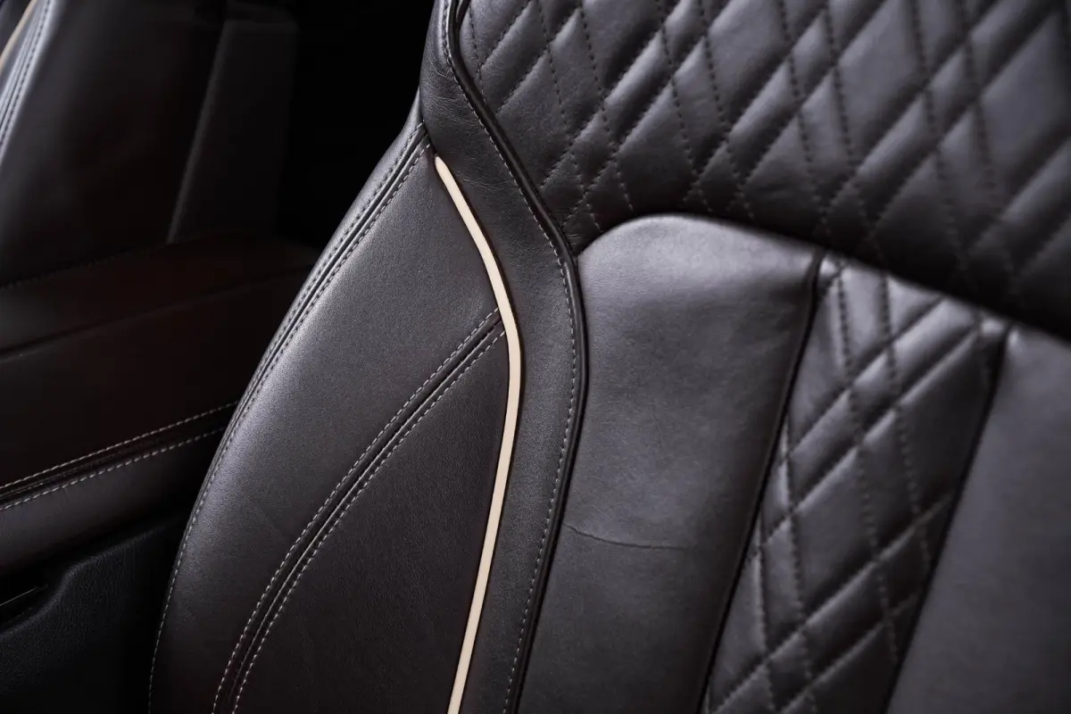 520i High Executive Edition M Sport - Panoramadak - Head up - Driving/Parking Assistant - Comforstoelen - Elektrisch verwarmde voorstoelen - Navigatiesysteem Professional -