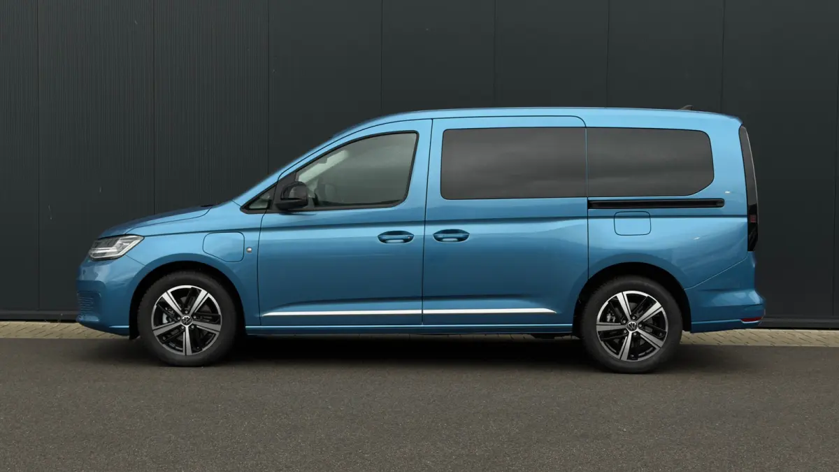 Maxi Style 1.5 eHybrid | Trekhaak voorbereiding | 7-Zits | 4-Seizoenen banden | App Connect