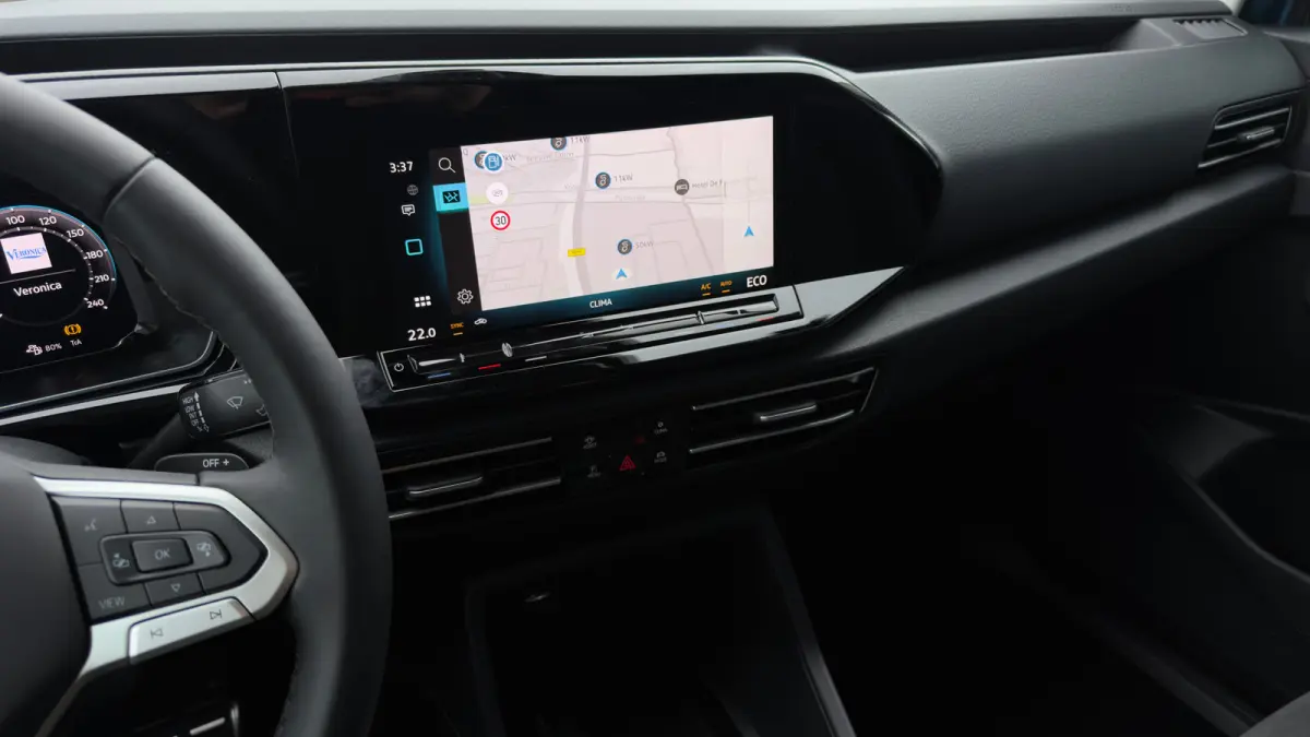 Maxi Style 1.5 eHybrid | Trekhaak voorbereiding | 7-Zits | 4-Seizoenen banden | App Connect