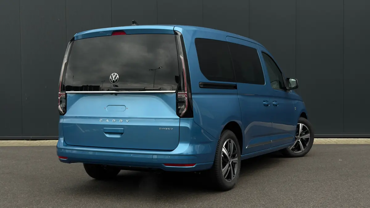 Maxi Style 1.5 eHybrid | Trekhaak voorbereiding | 7-Zits | 4-Seizoenen banden | App Connect