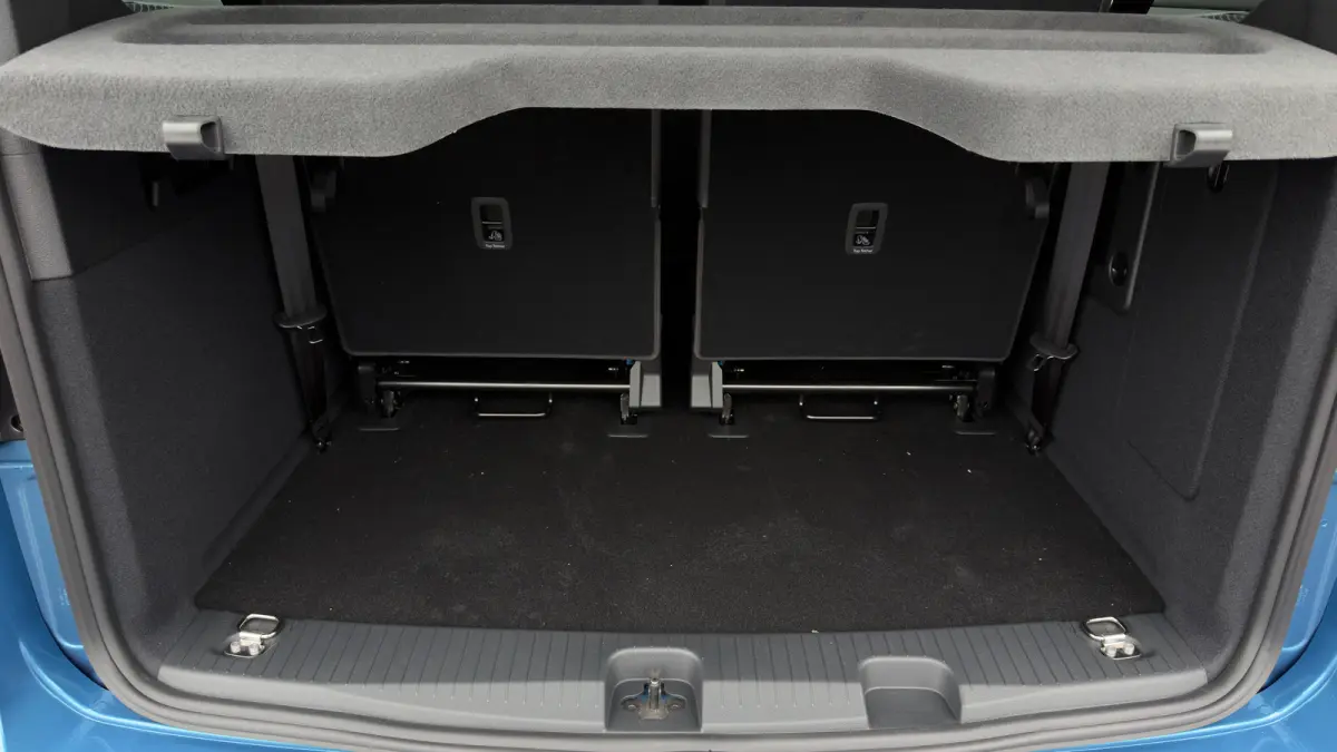 Maxi Style 1.5 eHybrid | Trekhaak voorbereiding | 7-Zits | 4-Seizoenen banden | App Connect