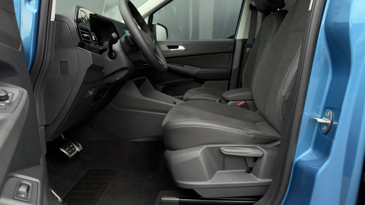 Maxi Style 1.5 eHybrid | Trekhaak voorbereiding | 7-Zits | 4-Seizoenen banden | App Connect