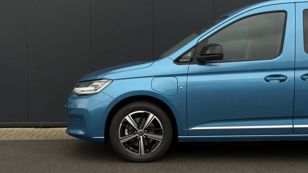 Maxi Style 1.5 eHybrid | Trekhaak voorbereiding | 7-Zits | 4-Seizoenen banden | App Connect