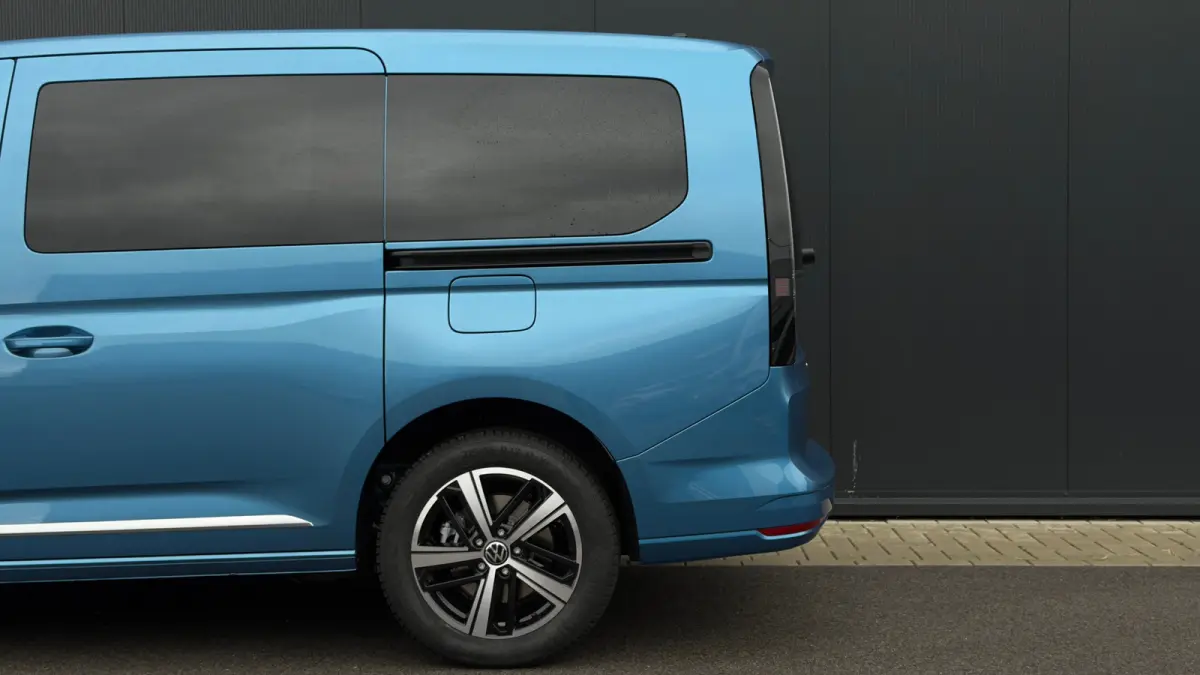 Maxi Style 1.5 eHybrid | Trekhaak voorbereiding | 7-Zits | 4-Seizoenen banden | App Connect