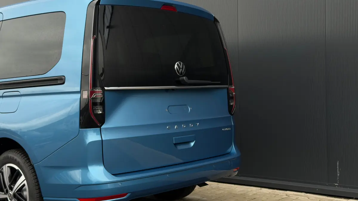 Maxi Style 1.5 eHybrid | Trekhaak voorbereiding | 7-Zits | 4-Seizoenen banden | App Connect