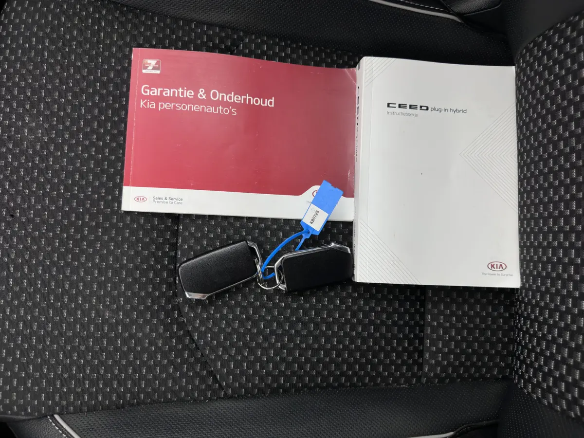 1.6 GDi PHEV DynamicPlusLine (Plug-In) {SoH-97%} (INCL-BTW ) Aut.*LEATHER-FABRIC | FULL-LED | KEYLESS | NAVI-FULLMAP | HEATED-SPORTSEATS | CAMERA | DAB | LANE-ASSIST | ADAPT.CRUISE | PRIVACY