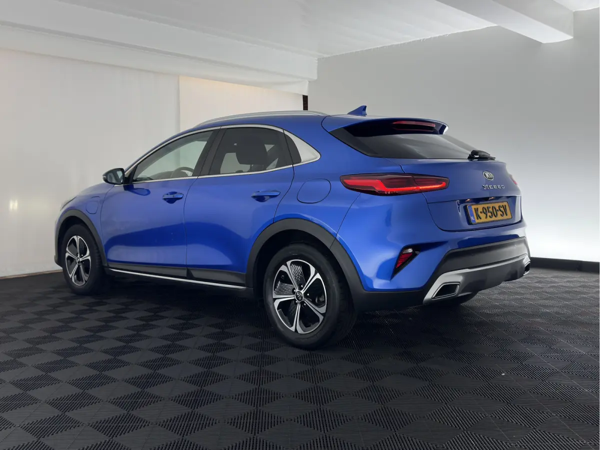 1.6 GDi PHEV DynamicPlusLine (Plug-In) {SoH-97%} (INCL-BTW ) Aut.*LEATHER-FABRIC | FULL-LED | KEYLESS | NAVI-FULLMAP | HEATED-SPORTSEATS | CAMERA | DAB | LANE-ASSIST | ADAPT.CRUISE | PRIVACY