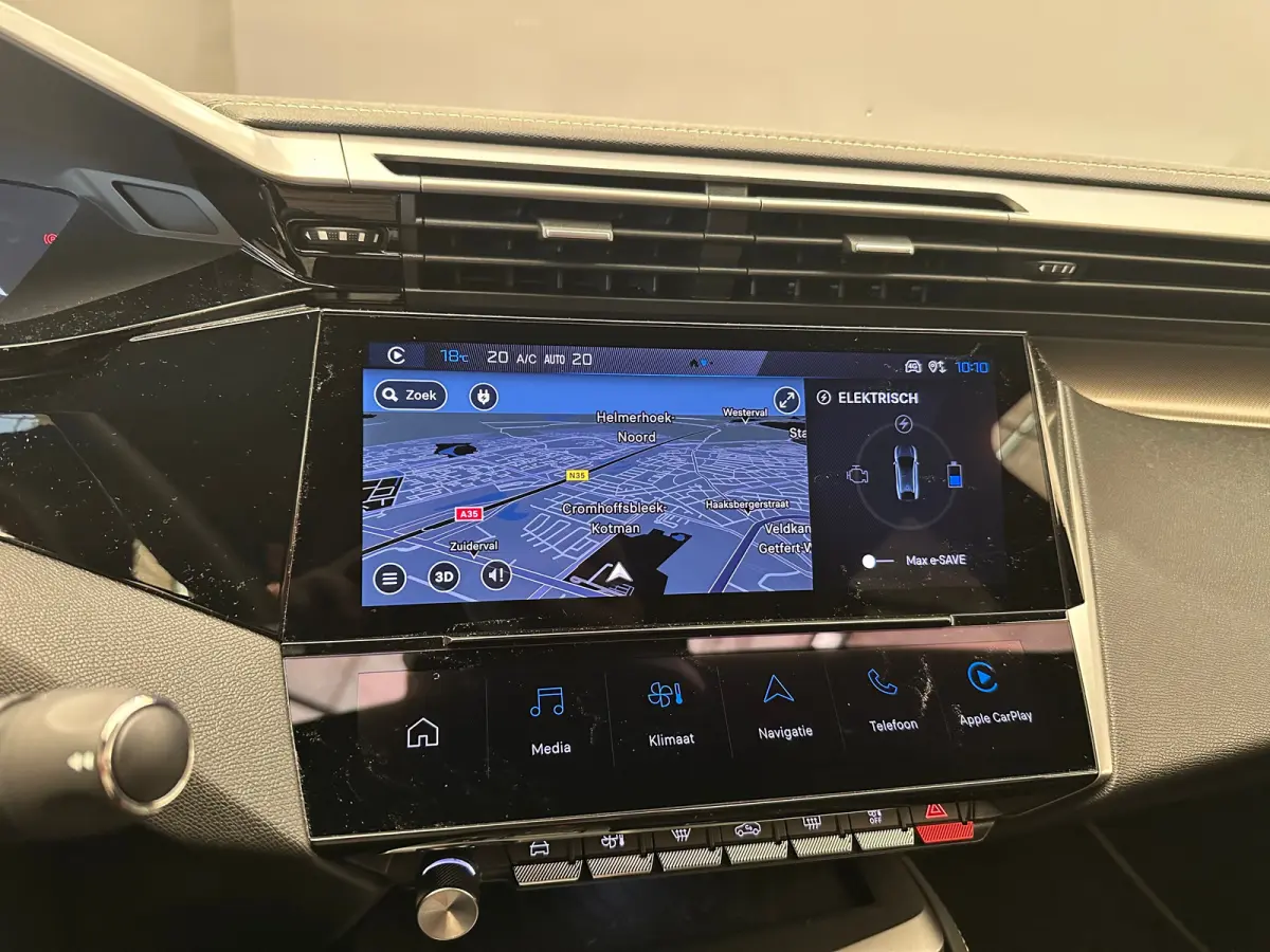 1.6 GT Exclusive Plug-In Hybrid 240 Focal | Leder | Navigatie | Stoel+Stuurverwarming || 20" lichtmetalen velgen 'MONOLITHE’ | Active Safety Brake (met camera en radar) | Drive Assist Plus