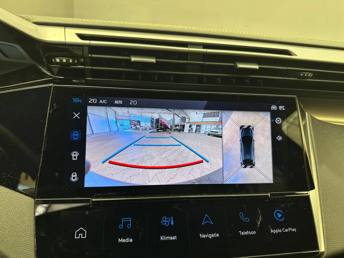 1.6 GT Exclusive Plug-In Hybrid 240 Focal | Leder | Navigatie | Stoel+Stuurverwarming || 20" lichtmetalen velgen 'MONOLITHE’ | Active Safety Brake (met camera en radar) | Drive Assist Plus