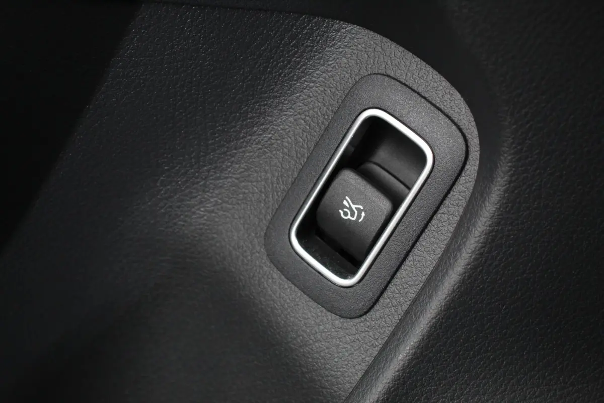 200 Automaat Progressive Navigatie Climate Control Led Trekhaak Stoelverwarming Half Leder Camera