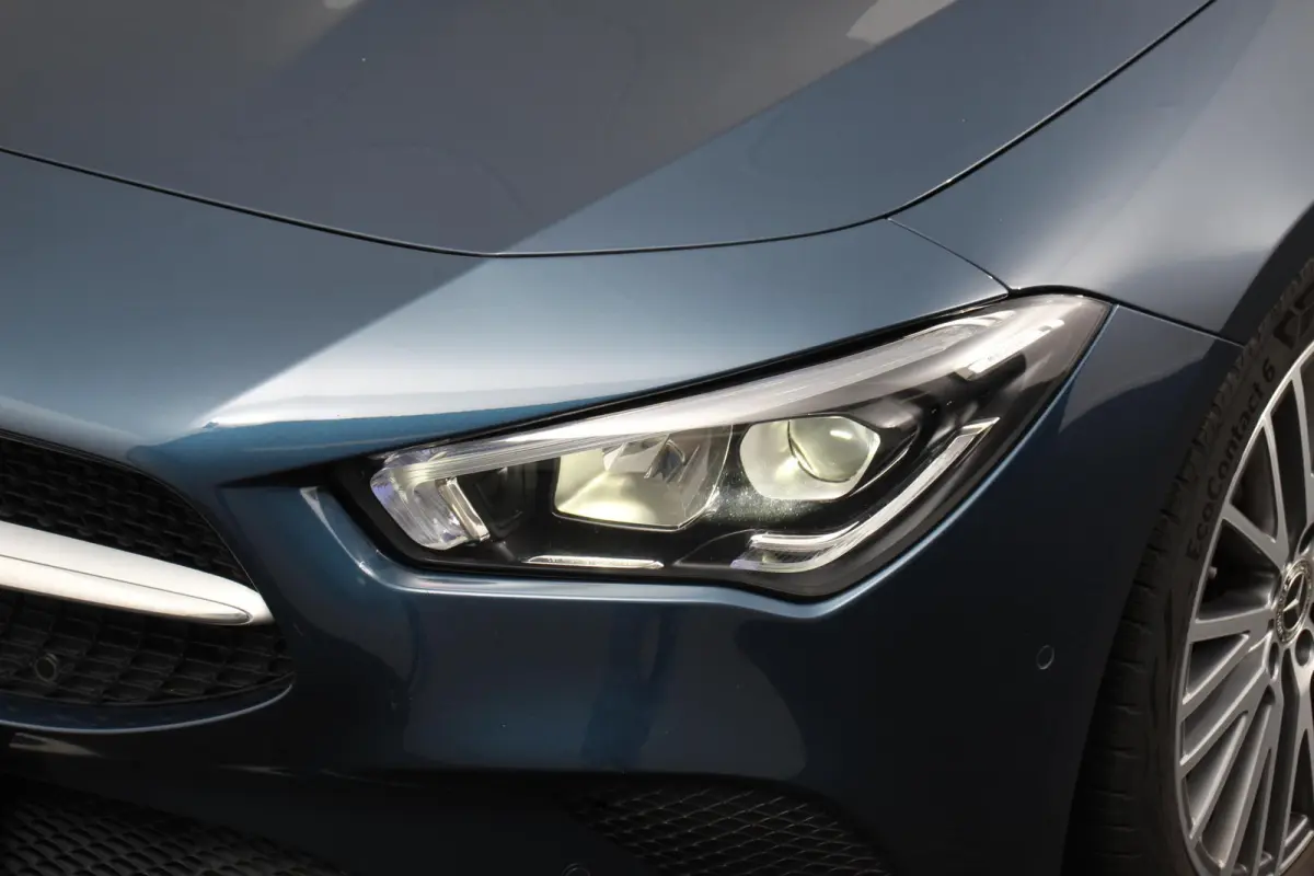 200 Automaat Progressive Navigatie Climate Control Led Trekhaak Stoelverwarming Half Leder Camera